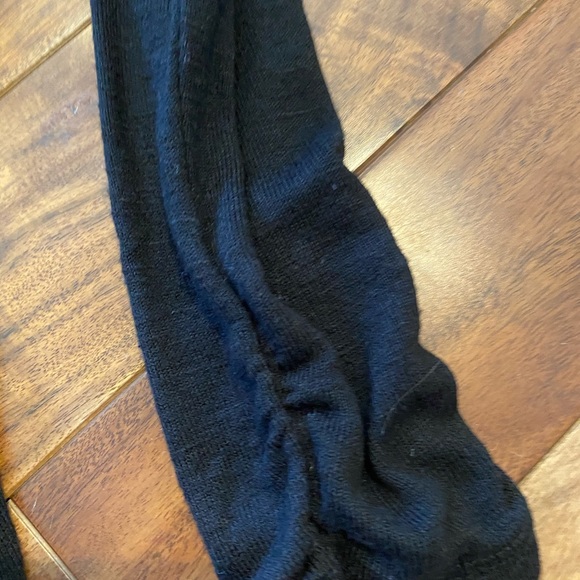 Democracy black rushed sleep top with cross cross - Picture 2 of 3